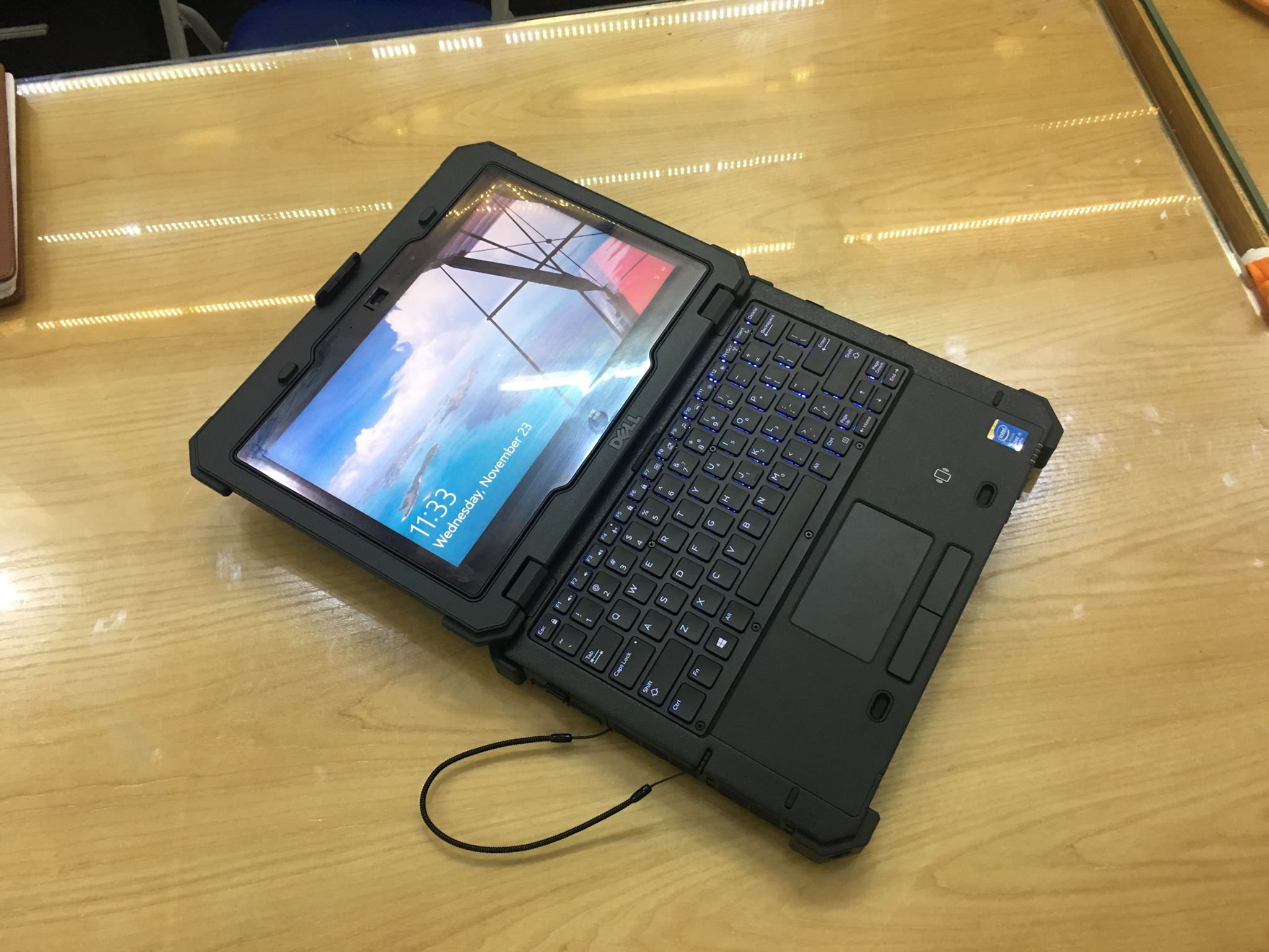  Laptop Dell Latitude 12 Rugged Extreme 7204-4.jpg